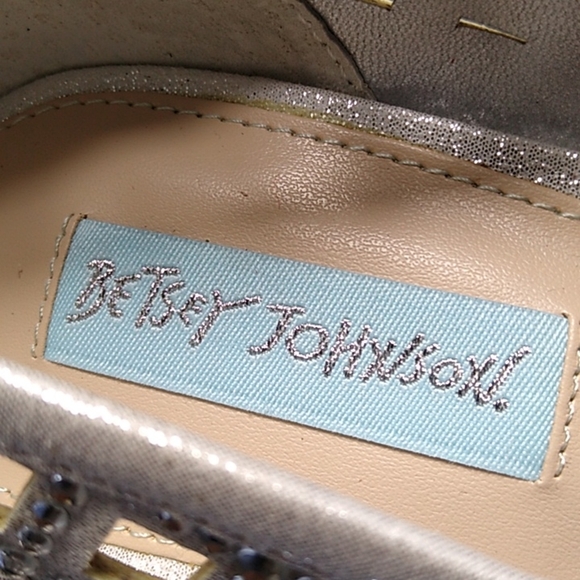 NWOT Blue by Betsey Johnson Women's Sb-Mella Pump - Picture 9 of 9